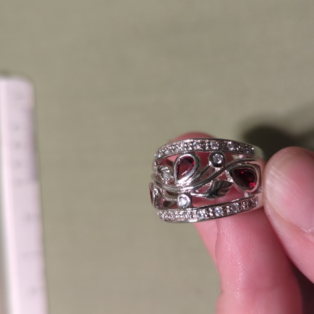 Vintage Sterling Silver Red Gem Ring - Picture 5 of 5